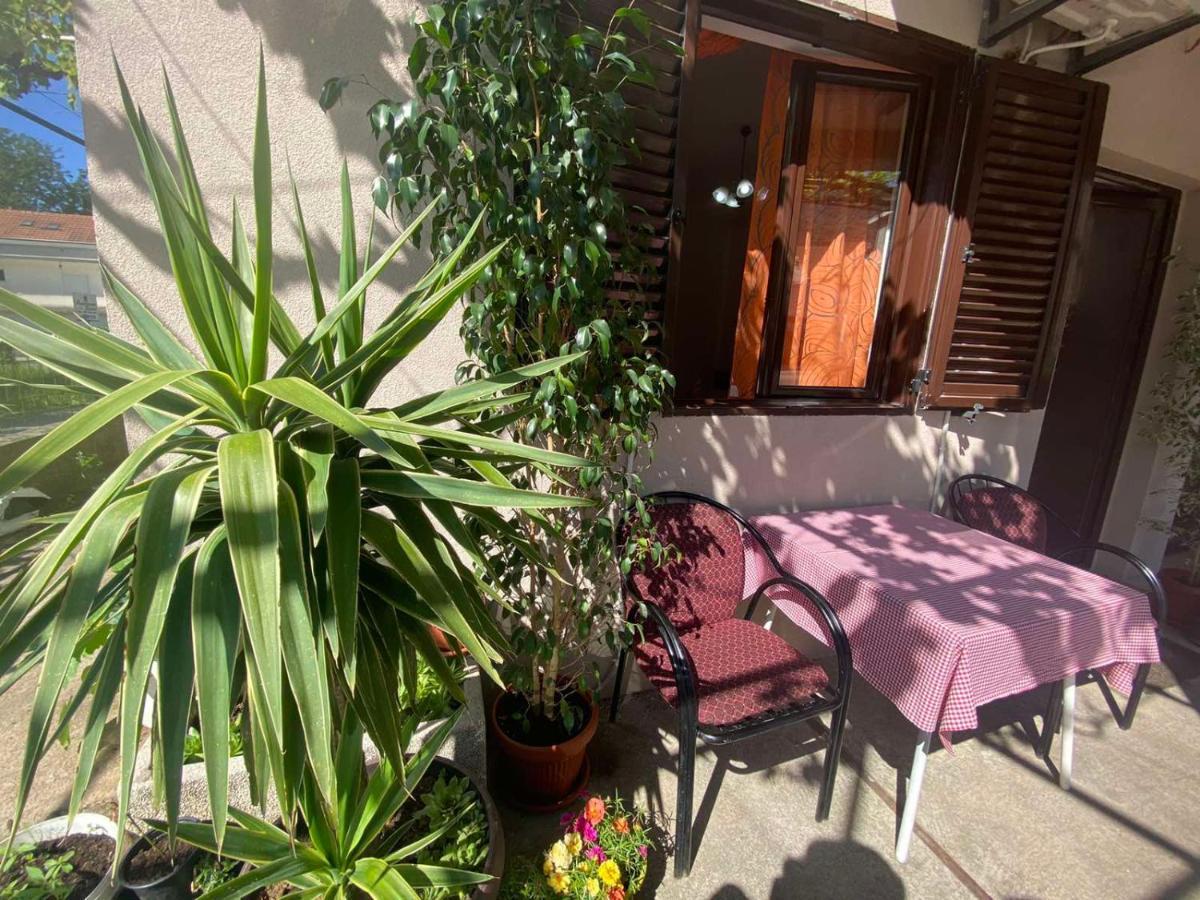 Apartments Mira Tivat Exterior photo